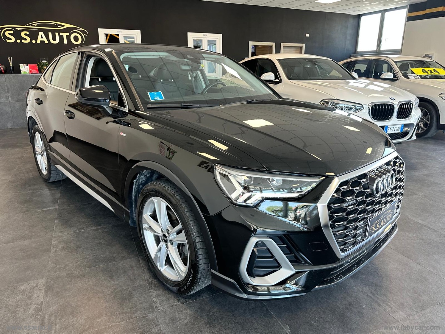 AUDI Q3
