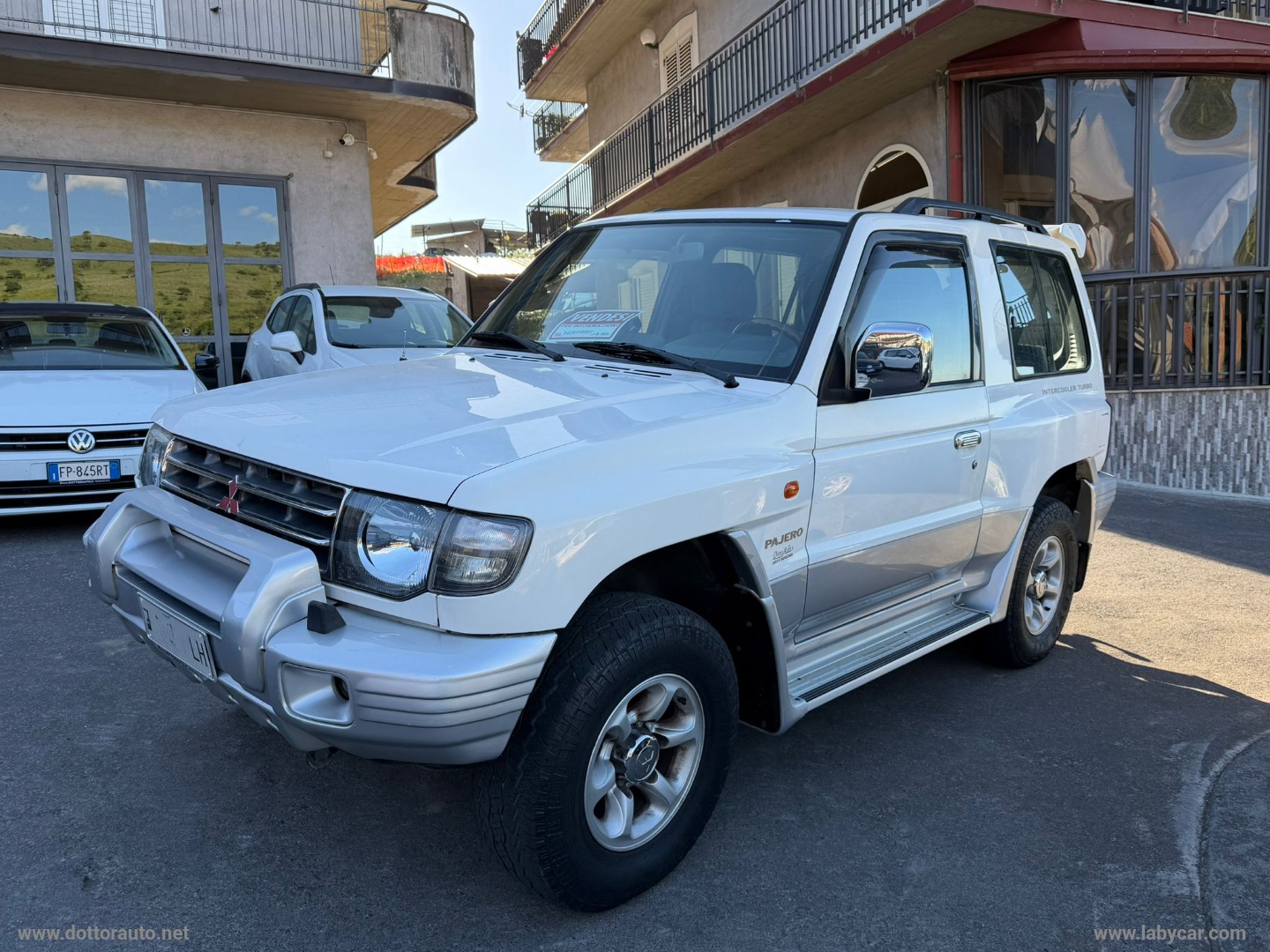 MITSUBISHI Pajero