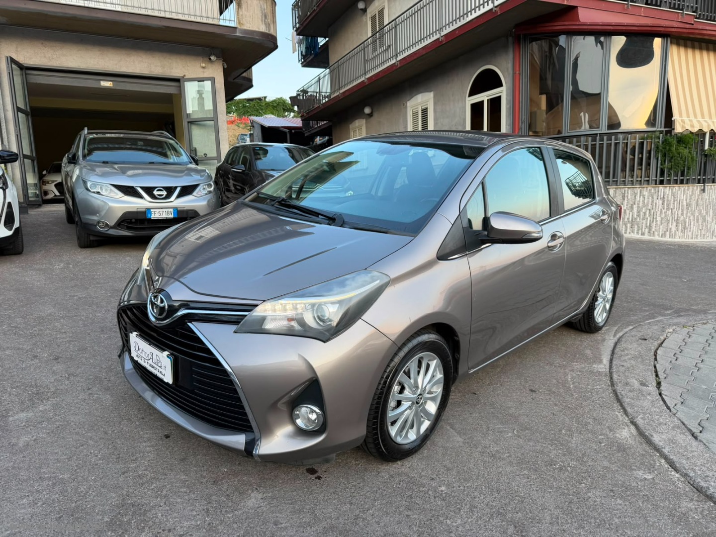 TOYOTA Yaris