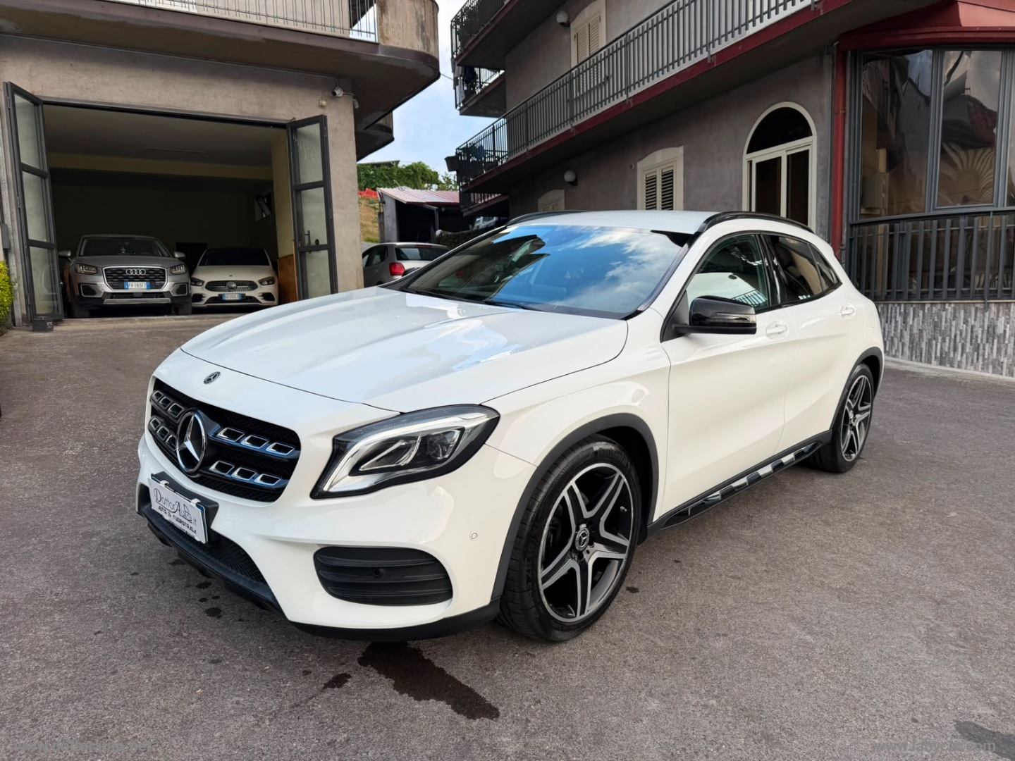 GLA 200 d Automatic 4Matic Premium                                                        
