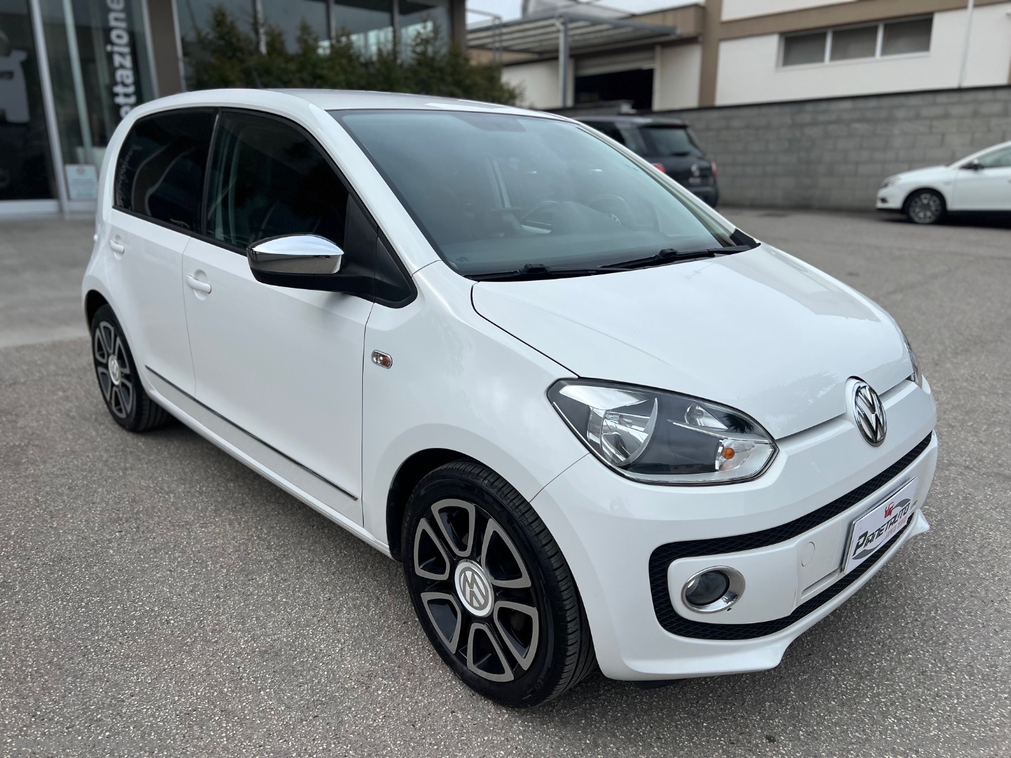 VOLKSWAGEN 1.0 75 CV 5p. high up! 