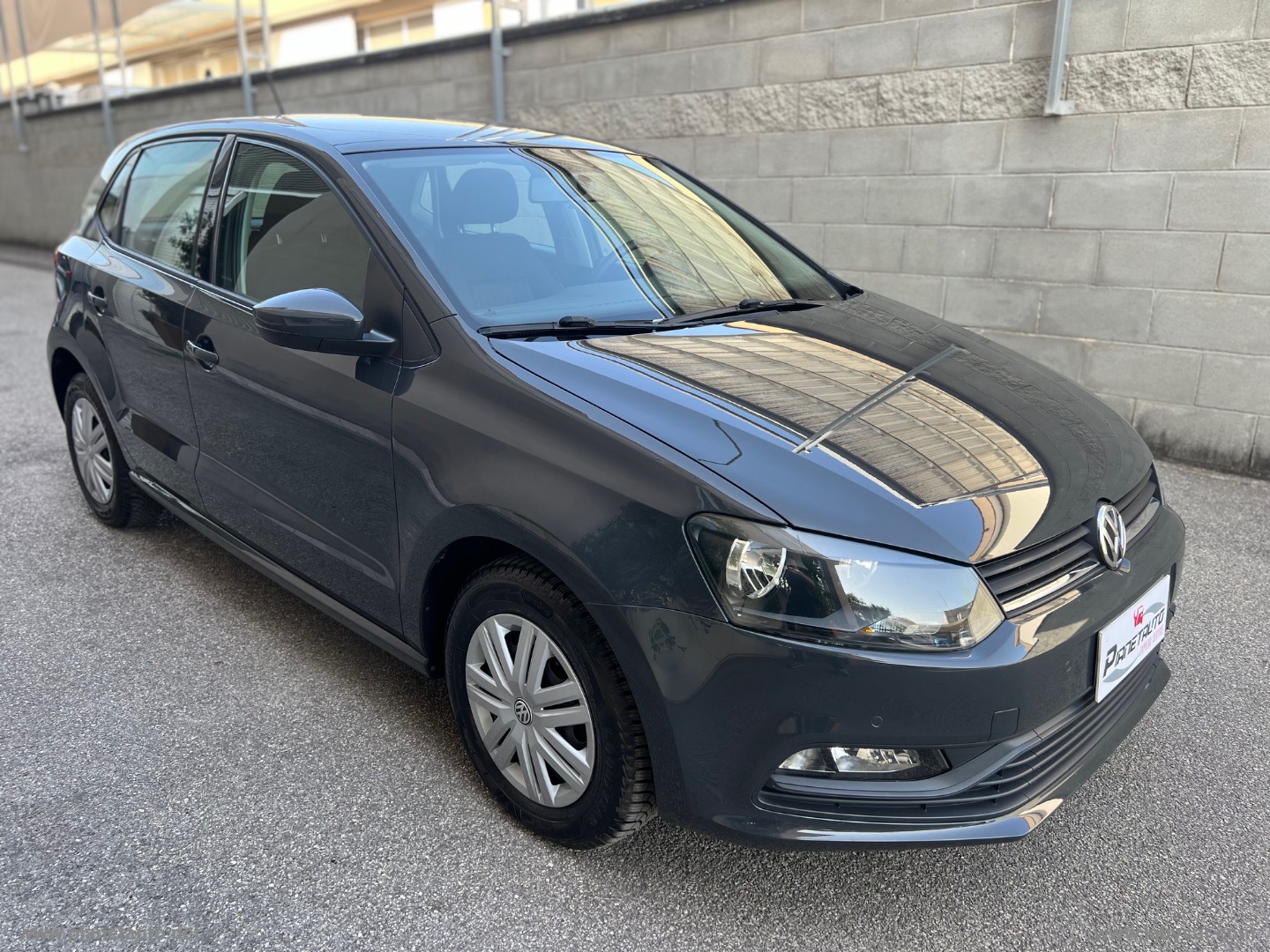 VOLKSWAGEN Polo