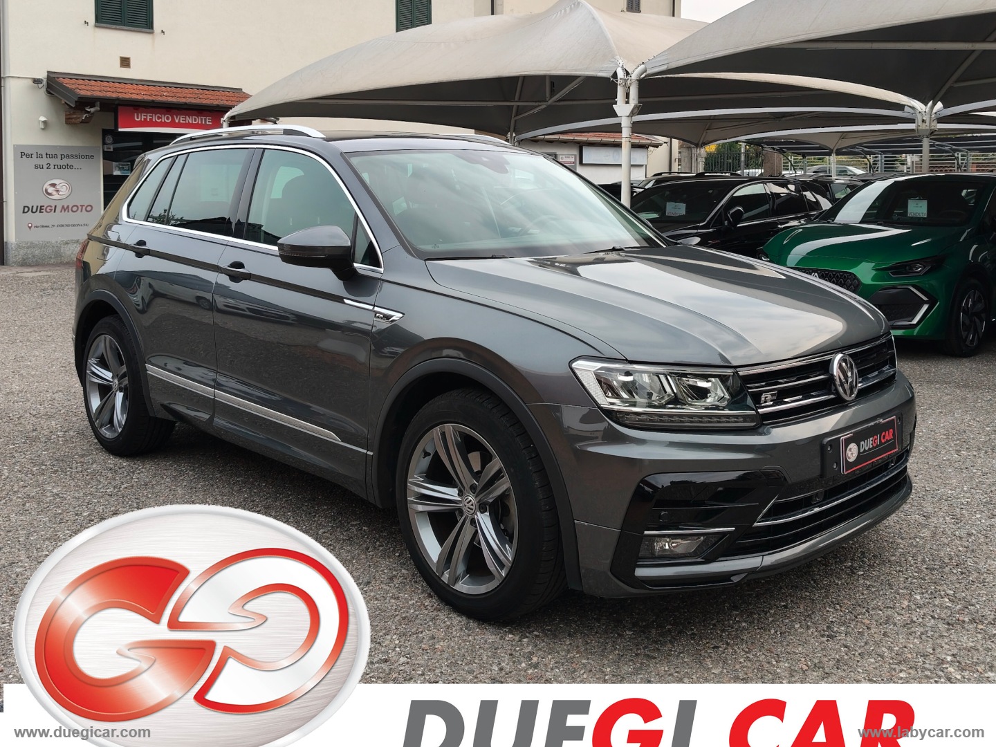 VOLKSWAGEN Tiguan