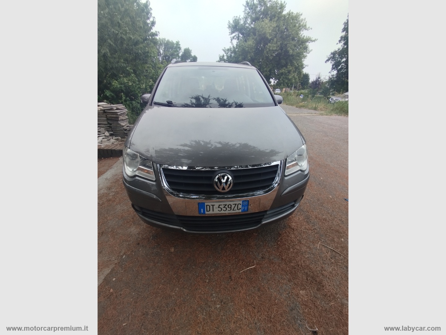 VOLKSWAGEN Touran