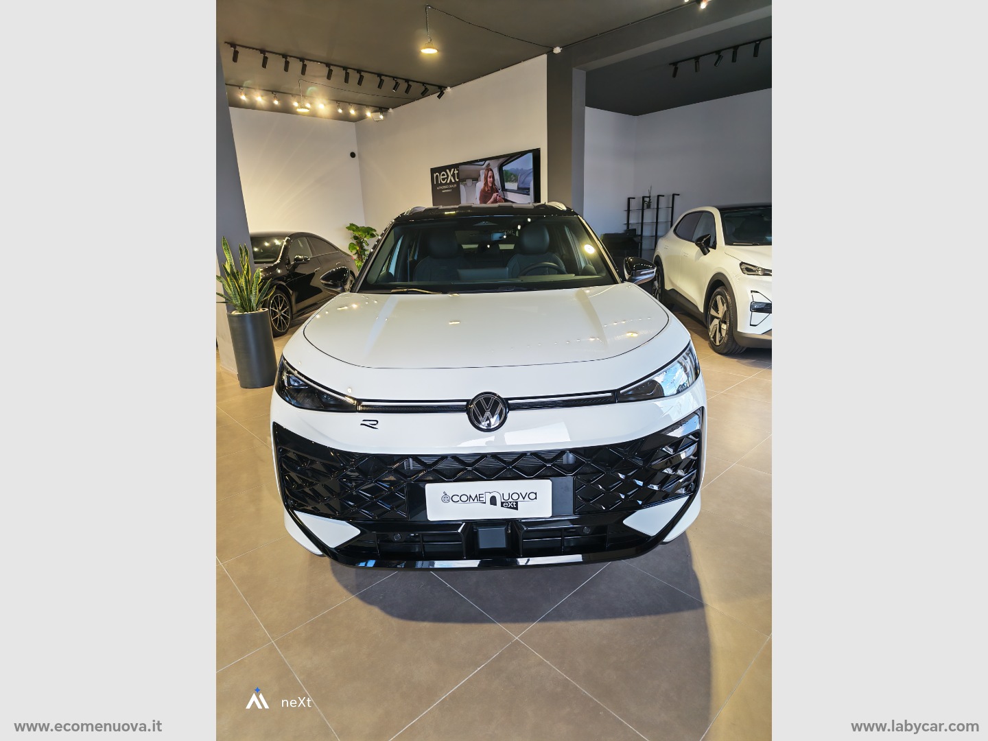 VOLKSWAGEN T-Roc 1.5 eTSI ACT 150 CV DSG R-Line                                                        
