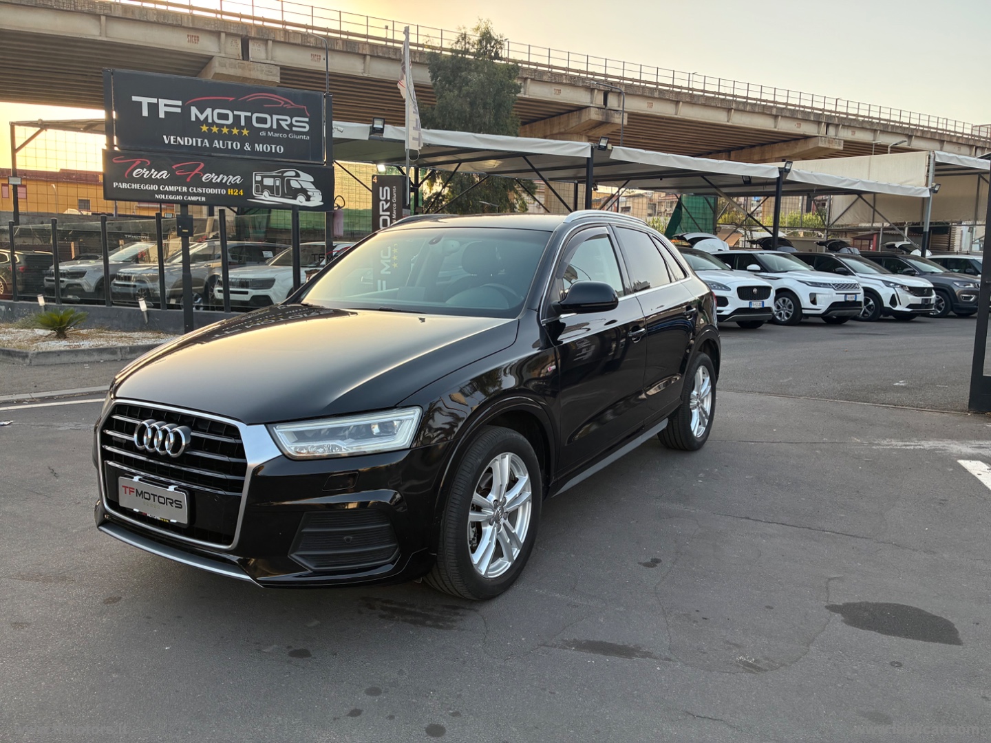 AUDI Q3