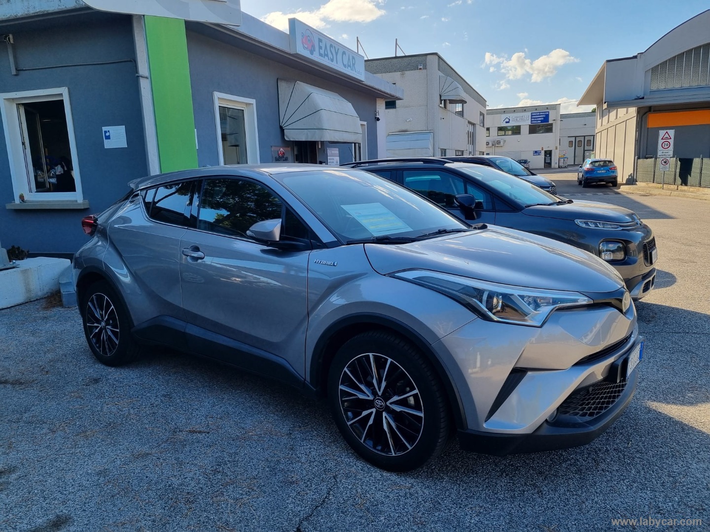 TOYOTA C-HR