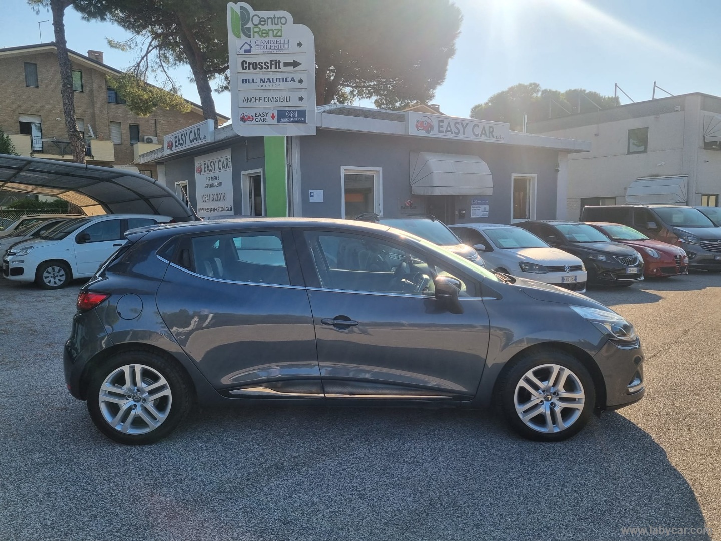 RENAULT Clio